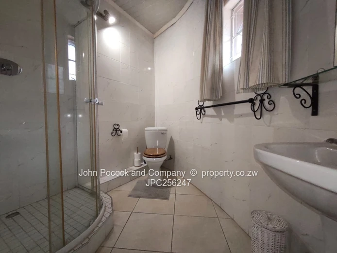 SOLD !! Burnside - Space & Privacy & Natural Setting