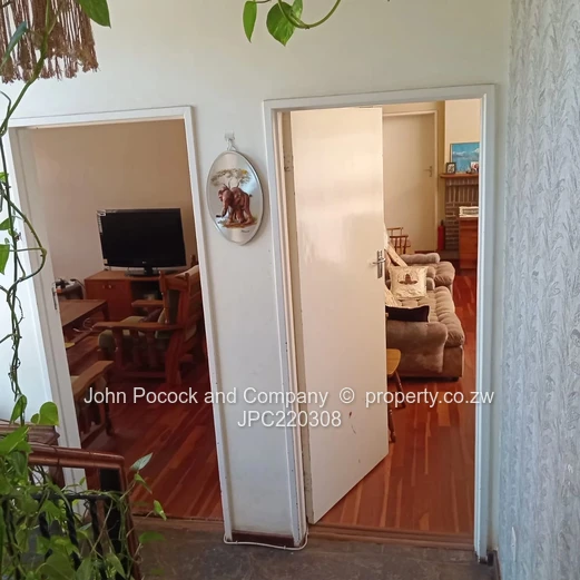 Charming 4 Bedroom Family Home in Morningside!