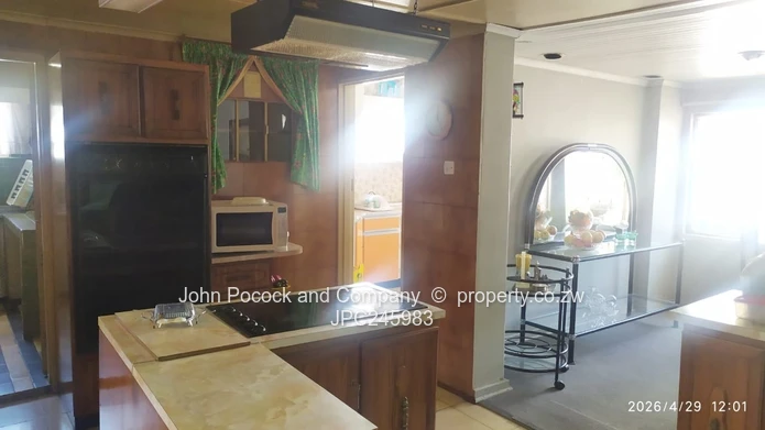 Warm, Spacious and Inviting Home in Woodlands