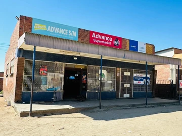Prime Commercial Opportunity in Luveve!