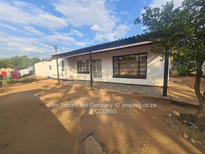Investment Opportunity in Queens Park West, Bulawayo!  (Sole Mandate)