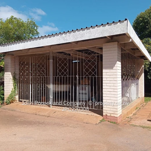 Charming 4 Bedroom Family Home in Morningside!