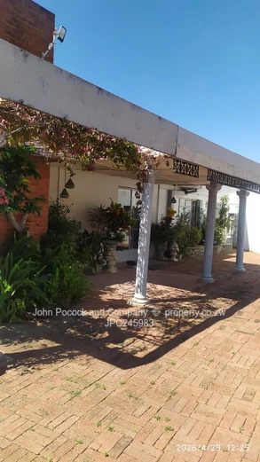 Warm, Spacious and Inviting Home in Woodlands