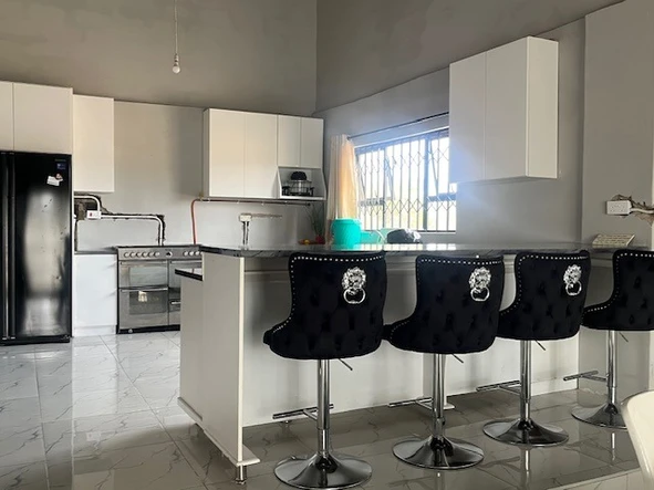 Farm & Agricultural Land