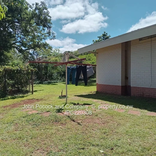 Charming 4 Bedroom Family Home in Morningside!