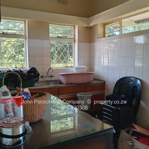 Charming 4 Bedroom Family Home in Morningside!