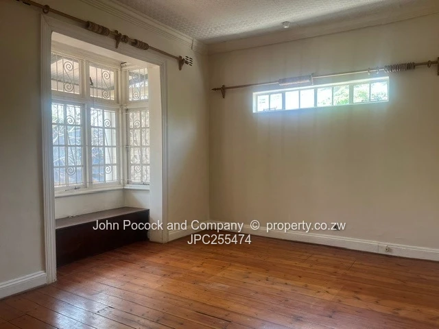 Suburbs prime area NEW Listing (Sole Mandate)