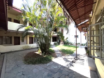 Hotel & Lodge