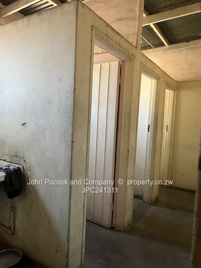 Conveniently situated Factory Warehouse 