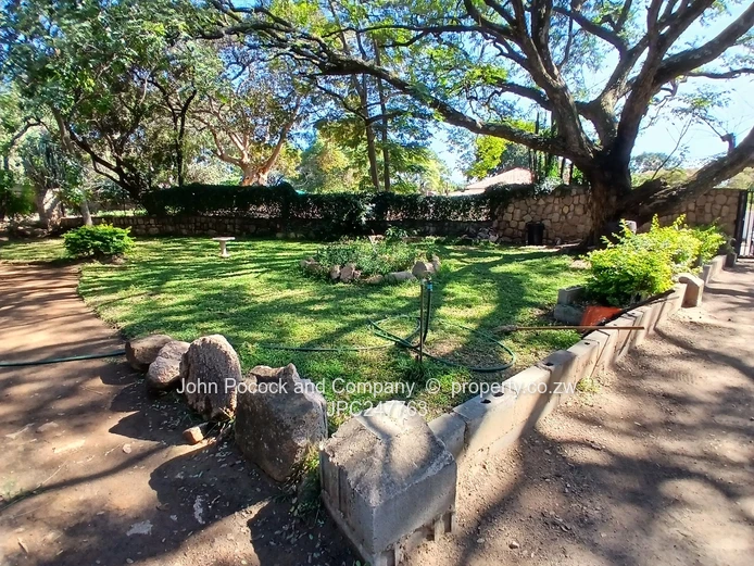 Exquisite Living in Burnside!