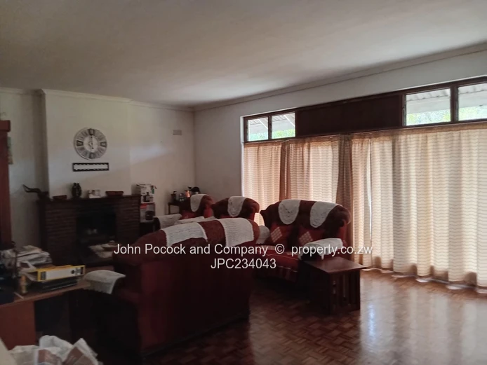 A  3-bedroom home with alot of potential in Morningside