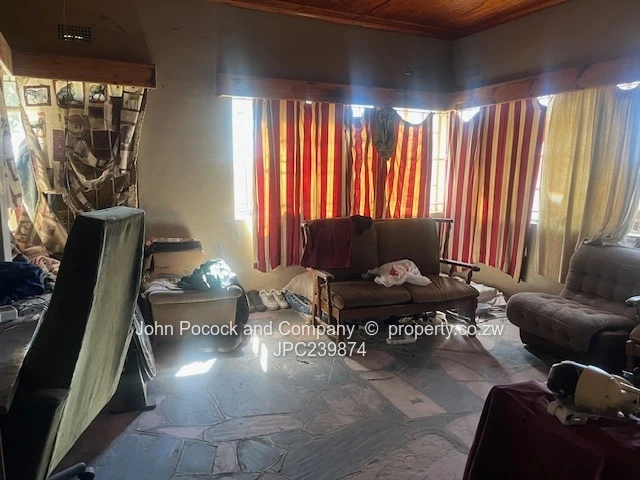 Warehouse/ factory with large yard space (Sole Mandate)