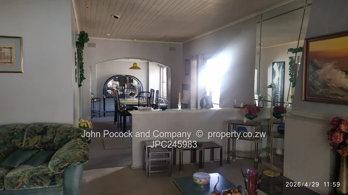 Warm, Spacious and Inviting Home in Woodlands