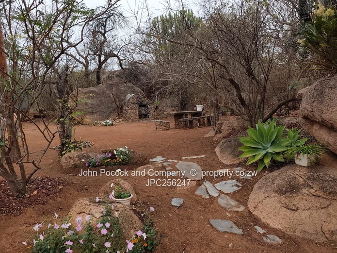 SOLD !! Burnside - Space & Privacy & Natural Setting
