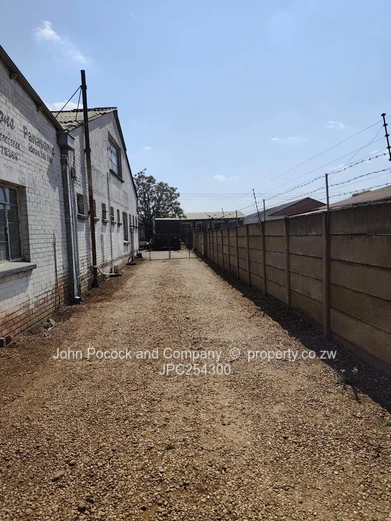 Workshop and office space in Prime Belmont Area