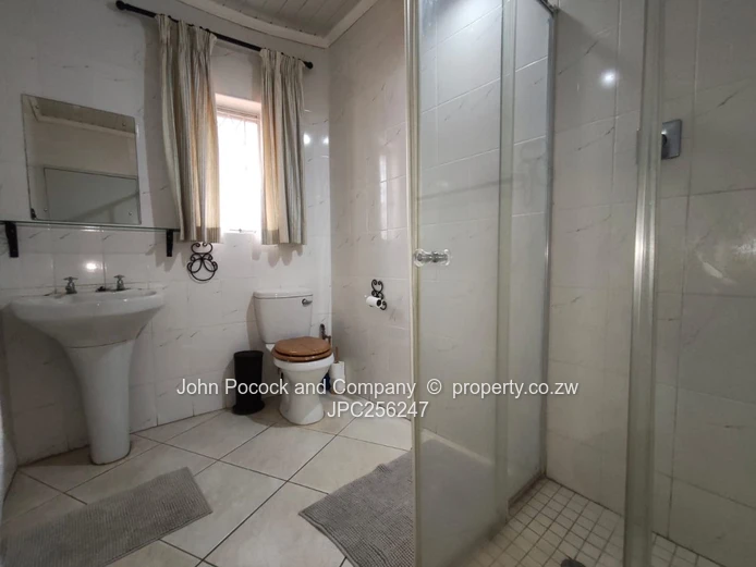 SOLD !! Burnside - Space & Privacy & Natural Setting
