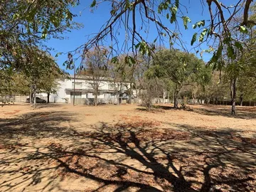 2 Bedroom Flat & Apartment