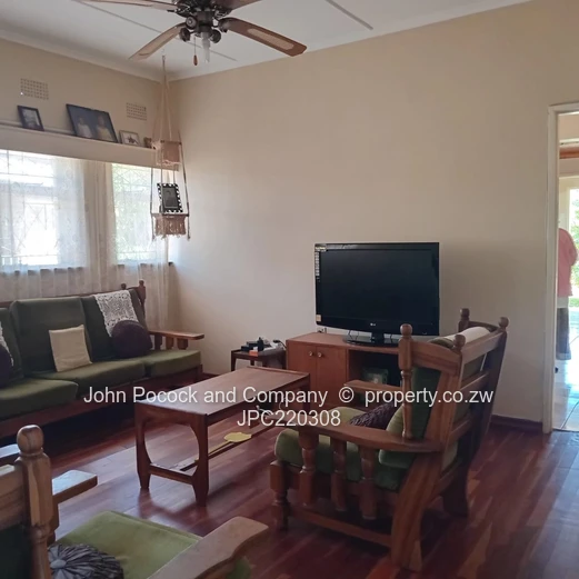 Charming 4 Bedroom Family Home in Morningside!