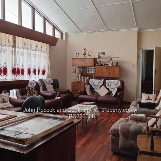 Charming 4 Bedroom Family Home in Morningside!