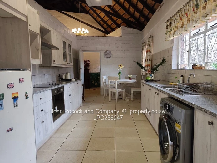 SOLD !! Burnside - Space & Privacy & Natural Setting