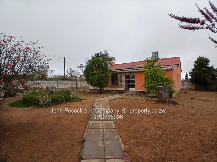 ESTABLISHED BURNSIDE | 4,048 m² | HOME & INVESTMENT OPPORTUNITY