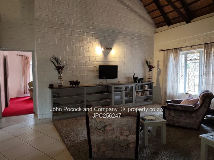 SOLD !! Burnside - Space & Privacy & Natural Setting