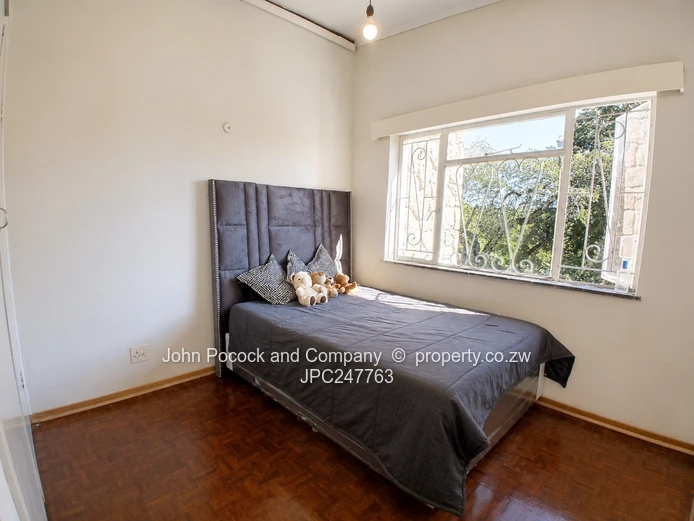 Exquisite Living in Burnside!