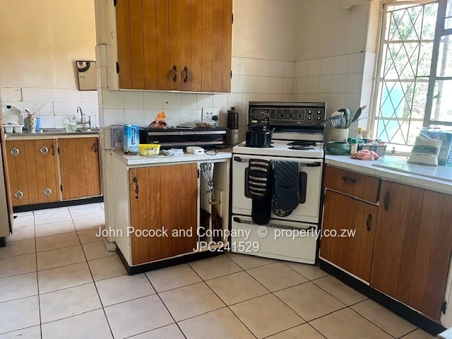 New on the Market 2,7 acres and spacious home