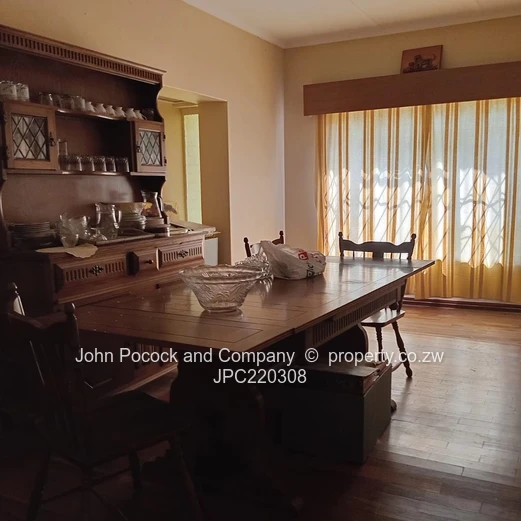 Charming 4 Bedroom Family Home in Morningside!