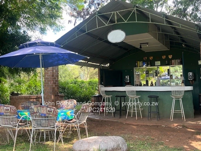 New on the Market 2,7 acres and spacious home