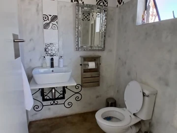 Hotel & Lodge