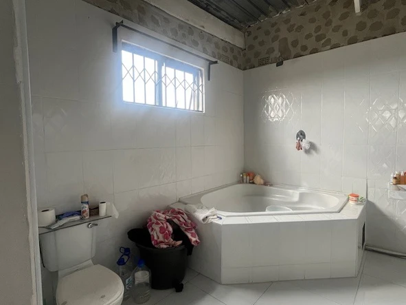 Farm & Agricultural Land