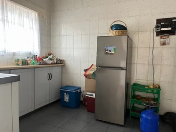 2 Bedroom Flat & Apartment