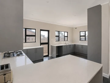 11 Unit Townhouse Complex
